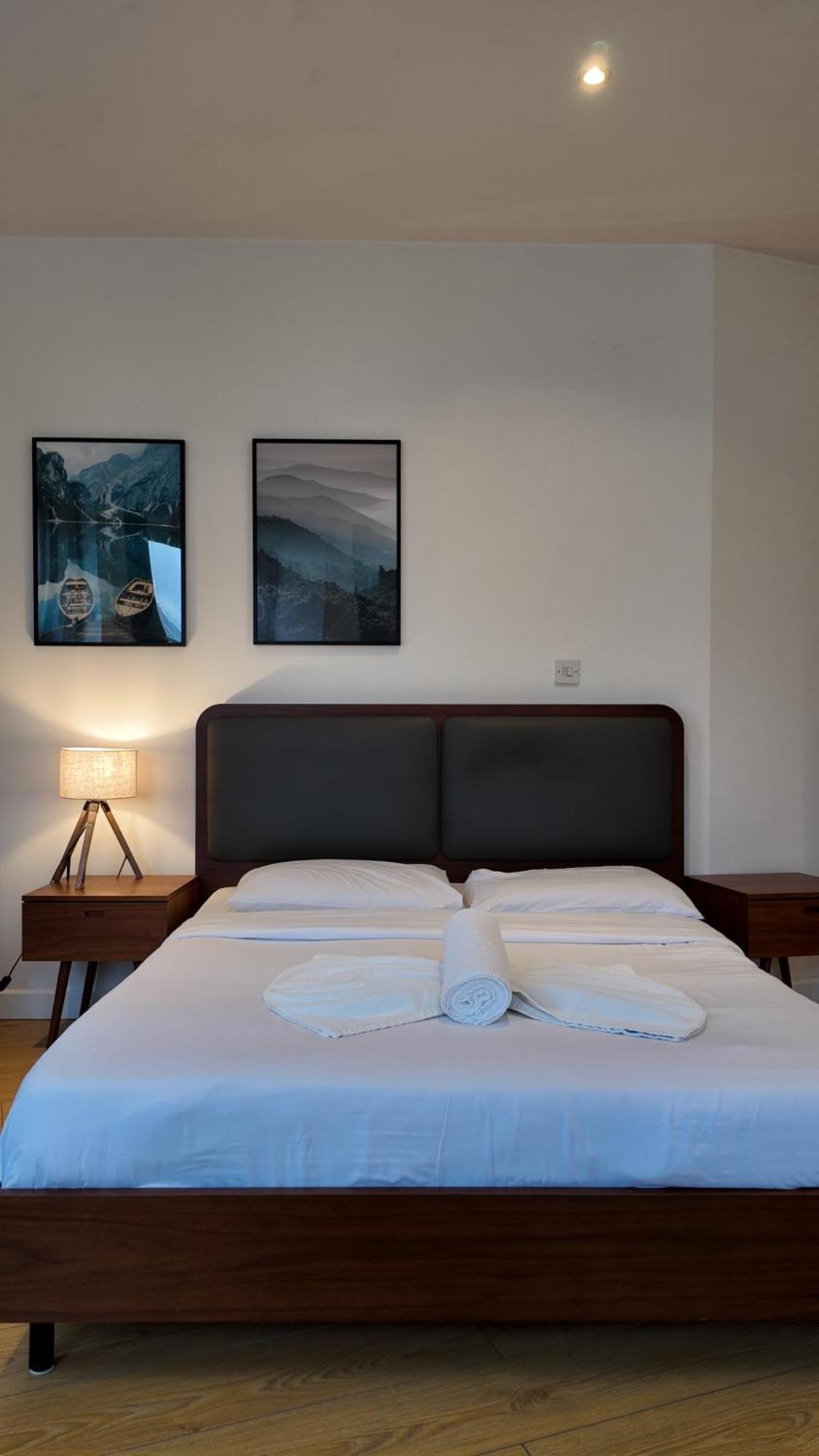 Sleep6 In Leicester Square, Soho Vr7 Лондон Экстерьер фото